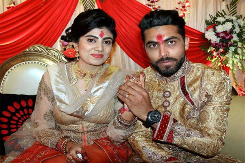 ravindra jadeja, ravindra jadeja audi, 95 rupess audi, audi gift to jadeja, ravindra jadeja wife, rivaba solanki, jadeja marriage, jadeja wedding, gujarat lions, ravindra jadeja marriage, jadeja car, रवींद्र जडेजा, रीवाबा सोलंकी, जडेजा ऑडी कार, जडेजा मंगेतर, रवीन्द्र जडेजा शादी