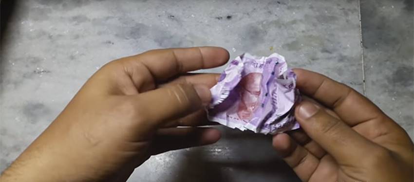 Rs 2000, 2000 Note, New Notes, 2000 Note experiments, Note Wash, Note Sprite, Note Burn, Funny Notes, Demonetisation, India, jansatta