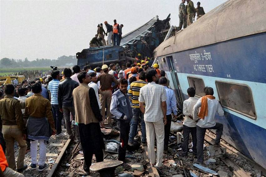 Indore Patna Express, Patna Indore Express, Train Derailed, Indore Patna Express Derailed, Train Accident, Railways, Kanpur Train Accident, Train Photos, Narendra Modi, Suresh Prabhu, Manoj Sinha, India, Jansatta