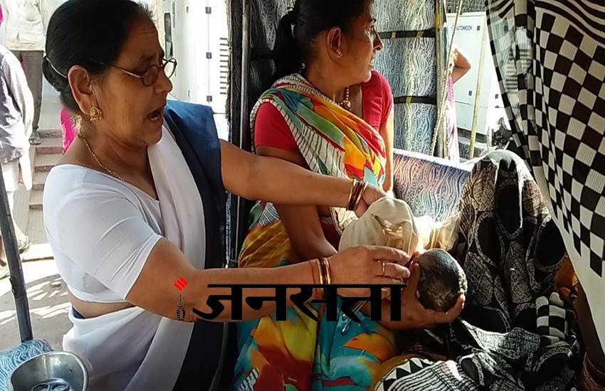 delivery in auto, chhatarpur news, janani seva, 108 service, 108 ambulance, madhya pradesh news
