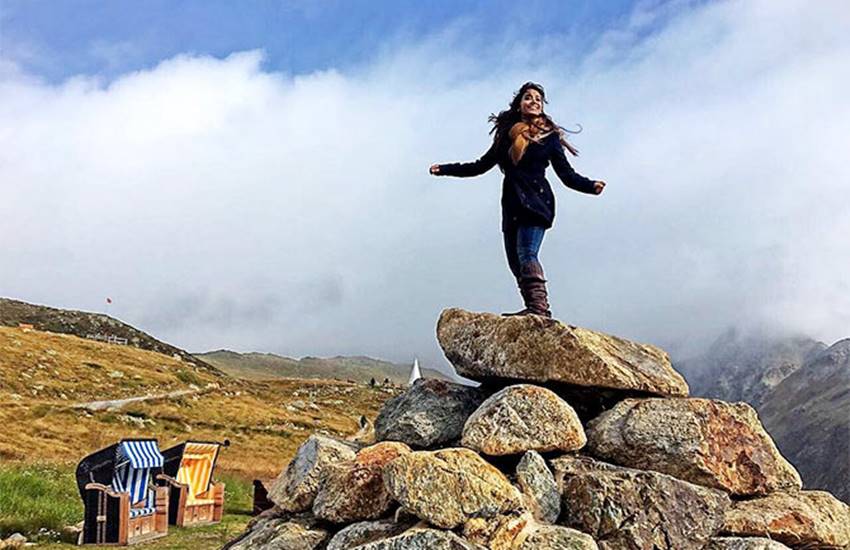 rithvik-dhanjani-and-asha-negi-swiss-holiday-photos1