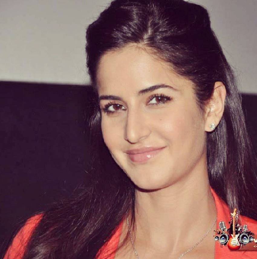 Katrina Kaif, Katrina Kaif Photos, Katrina Kaif hot photos, Katrina Kaif pics, Katrina beautiful photos, katrina kaif hot pics, katrina kaif latest photos, kat pics, kat photos