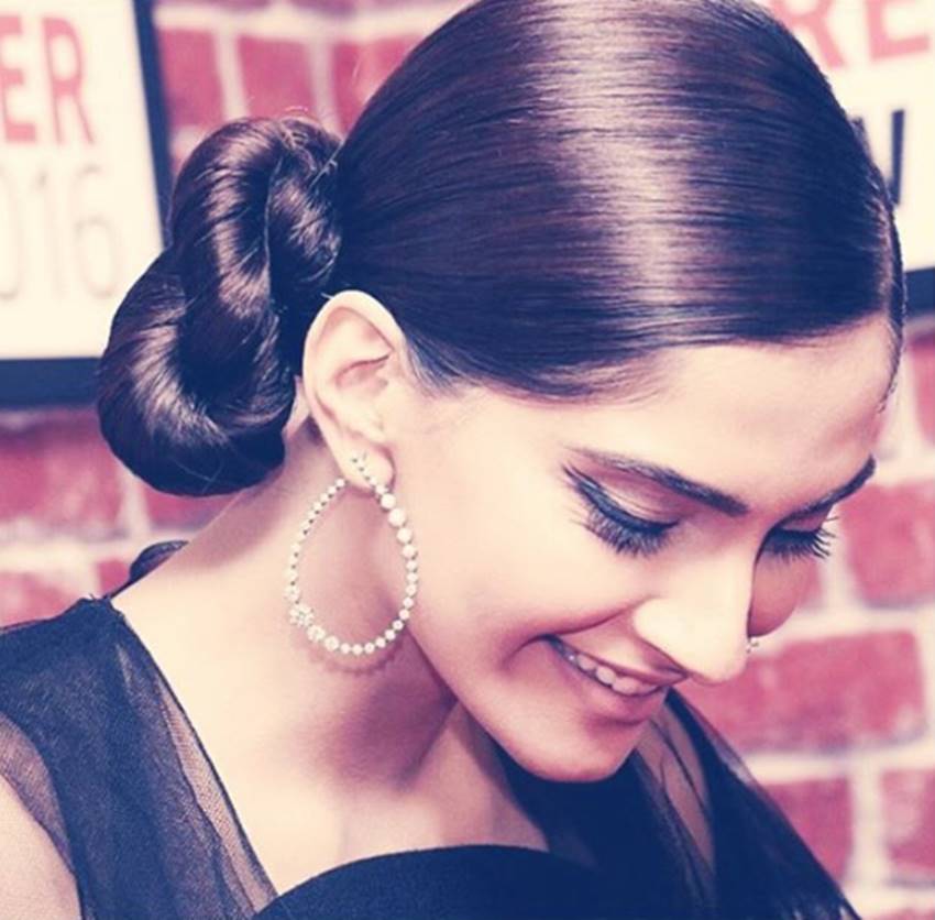 Sonam Kapoor, Sonam Kapoor photos, Sonam Kapoor pics, Sonam Kapoor photoshoot, Sonam Kapoor hot pics, Sonam Kapoor bikini pics, Sonam Kapoor pictures, Sonam Kapoor images, photos Sonam Kapoor, Sonam Kapoor instagram pics, Sonam Kapoor facebook pics, Sonam Kapoor instagram pictures, Sonam Kapoor movies, Sonam Kapoor news in hindi, सोनम कपूर, सोनम कपूर फोटो, actress Sonam Kapoor photos, Bollywood news in hindi, entertainment news