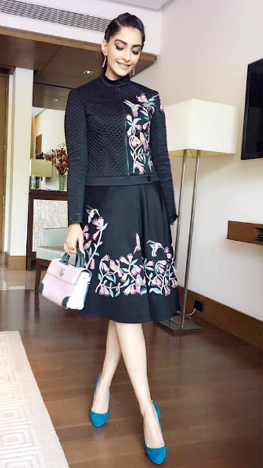 Sonam Kapoor, Sonam Kapoor photos, Sonam Kapoor pics, Sonam Kapoor photoshoot, Sonam Kapoor hot pics, Sonam Kapoor bikini pics, Sonam Kapoor pictures, Sonam Kapoor images, photos Sonam Kapoor, Sonam Kapoor instagram pics, Sonam Kapoor facebook pics, Sonam Kapoor instagram pictures, Sonam Kapoor movies, Sonam Kapoor news in hindi, सोनम कपूर, सोनम कपूर फोटो, actress Sonam Kapoor photos, Bollywood news in hindi, entertainment news