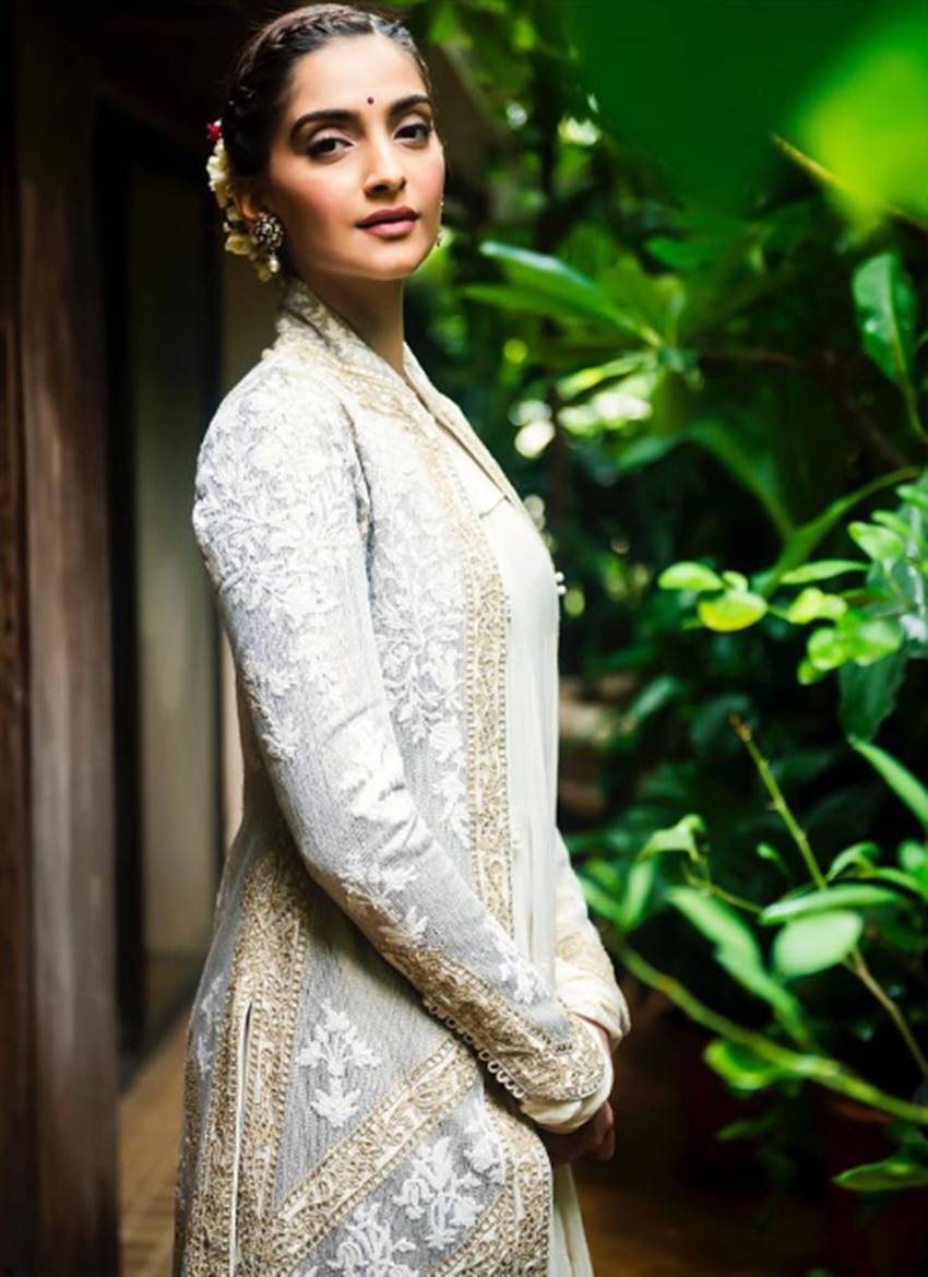 Sonam Kapoor, Sonam Kapoor photos, Sonam Kapoor pics, Sonam Kapoor photoshoot, Sonam Kapoor hot pics, Sonam Kapoor bikini pics, Sonam Kapoor pictures, Sonam Kapoor images, photos Sonam Kapoor, Sonam Kapoor instagram pics, Sonam Kapoor facebook pics, Sonam Kapoor instagram pictures, Sonam Kapoor movies, Sonam Kapoor news in hindi, सोनम कपूर, सोनम कपूर फोटो, actress Sonam Kapoor photos, Bollywood news in hindi, entertainment news