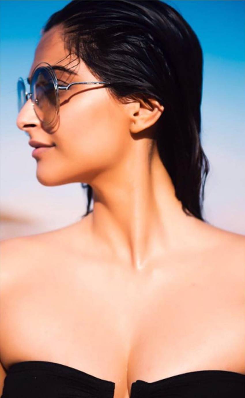 Sonam Kapoor, Sonam Kapoor photos, Sonam Kapoor pics, Sonam Kapoor photoshoot, Sonam Kapoor hot pics, Sonam Kapoor bikini pics, Sonam Kapoor pictures, Sonam Kapoor images, photos Sonam Kapoor, Sonam Kapoor instagram pics, Sonam Kapoor facebook pics, Sonam Kapoor instagram pictures, Sonam Kapoor movies, Sonam Kapoor news in hindi, सोनम कपूर, सोनम कपूर फोटो, actress Sonam Kapoor photos, Bollywood news in hindi, entertainment news