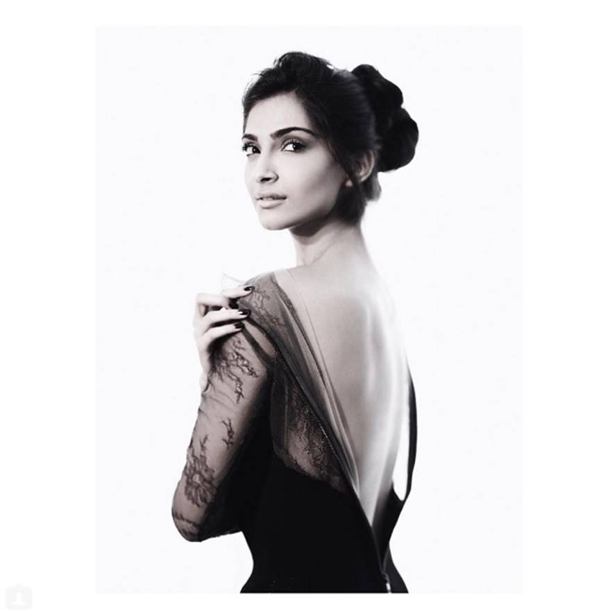 Sonam Kapoor, Sonam Kapoor photos, Sonam Kapoor pics, Sonam Kapoor photoshoot, Sonam Kapoor hot pics, Sonam Kapoor bikini pics, Sonam Kapoor pictures, Sonam Kapoor images, photos Sonam Kapoor, Sonam Kapoor instagram pics, Sonam Kapoor facebook pics, Sonam Kapoor instagram pictures, Sonam Kapoor movies, Sonam Kapoor news in hindi, सोनम कपूर, सोनम कपूर फोटो, actress Sonam Kapoor photos, Bollywood news in hindi, entertainment news