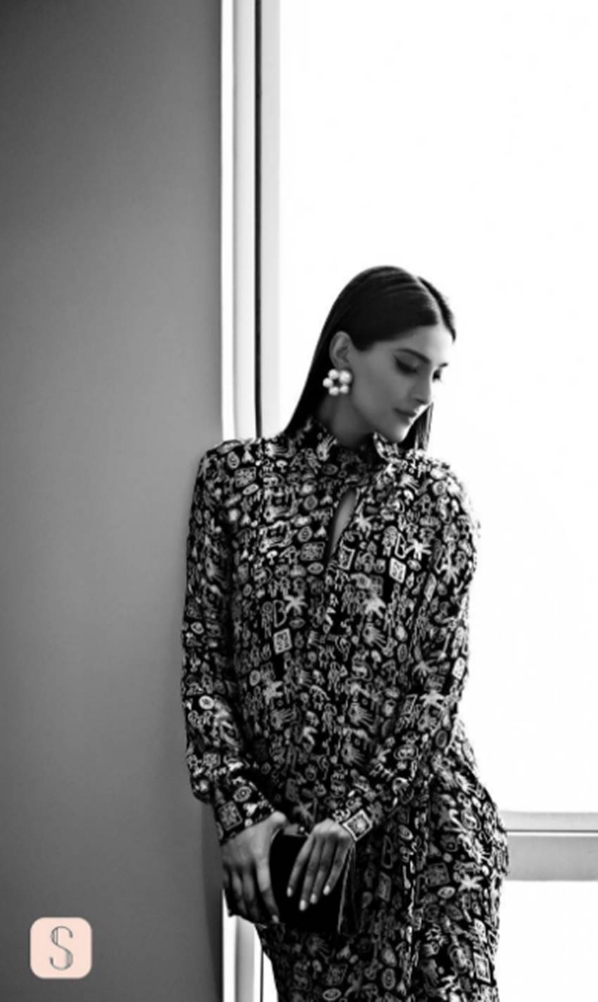 Sonam Kapoor, Sonam Kapoor photos, Sonam Kapoor pics, Sonam Kapoor photoshoot, Sonam Kapoor hot pics, Sonam Kapoor bikini pics, Sonam Kapoor pictures, Sonam Kapoor images, photos Sonam Kapoor, Sonam Kapoor instagram pics, Sonam Kapoor facebook pics, Sonam Kapoor instagram pictures, Sonam Kapoor movies, Sonam Kapoor news in hindi, सोनम कपूर, सोनम कपूर फोटो, actress Sonam Kapoor photos, Bollywood news in hindi, entertainment news