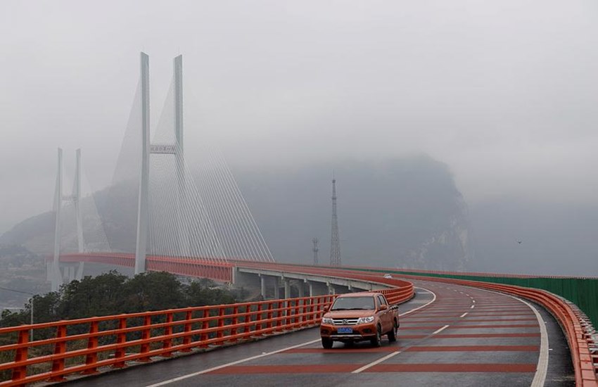 world's highest bridge, China highest bridge, Beipanjiang Bridge, Yunnan and Guizhou