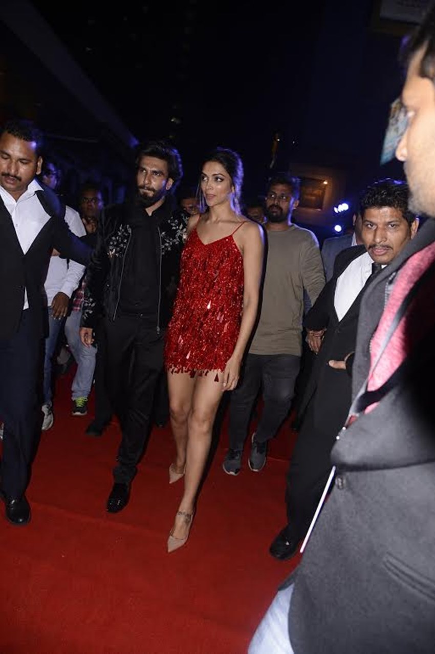 ranveer singh, deepika padukone, xxx return of xander cage, xxx return of xander cage premiere, ranveer deepika at xxx premiere, ranveer deepika photos, vin diesel, bollywood news in hindi, entertainment news in hindi