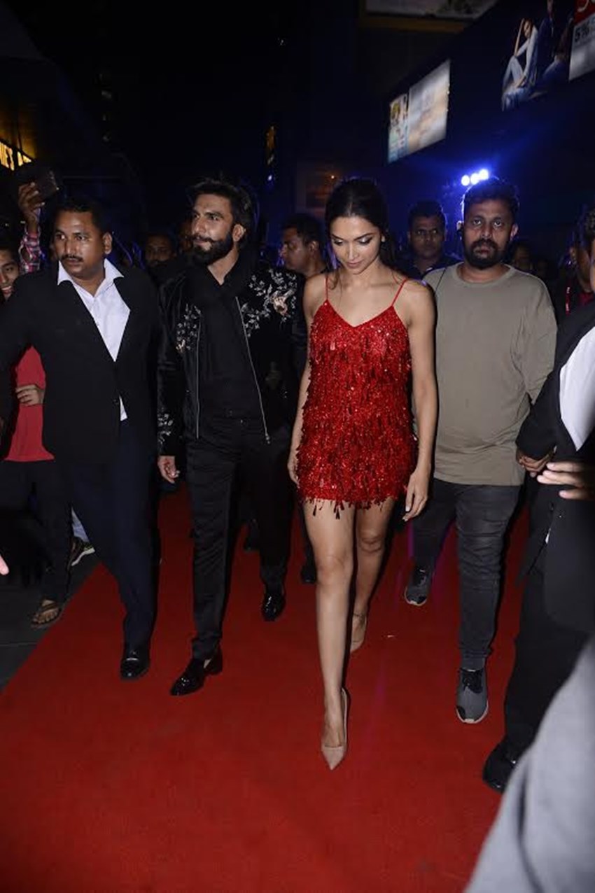 ranveer singh, deepika padukone, xxx return of xander cage, xxx return of xander cage premiere, ranveer deepika at xxx premiere, ranveer deepika photos, vin diesel, bollywood news in hindi, entertainment news in hindi