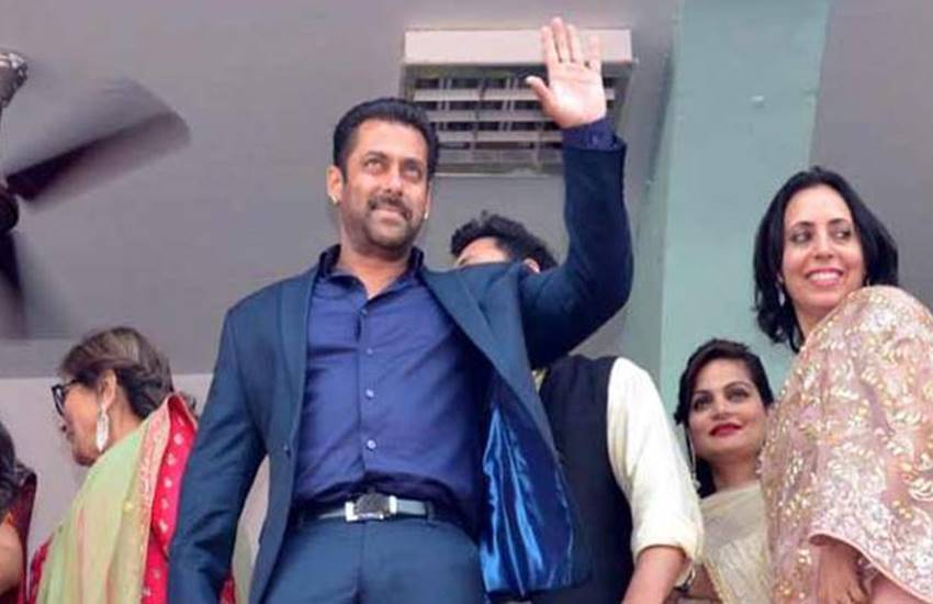 Bollywood stars, bollywood stars jail, bollywood star who went jail, bollywood stars in jail, bollywood stars jail photos, jail photos, saif ali khan, sanjay dutt in jail, salman khan in jail