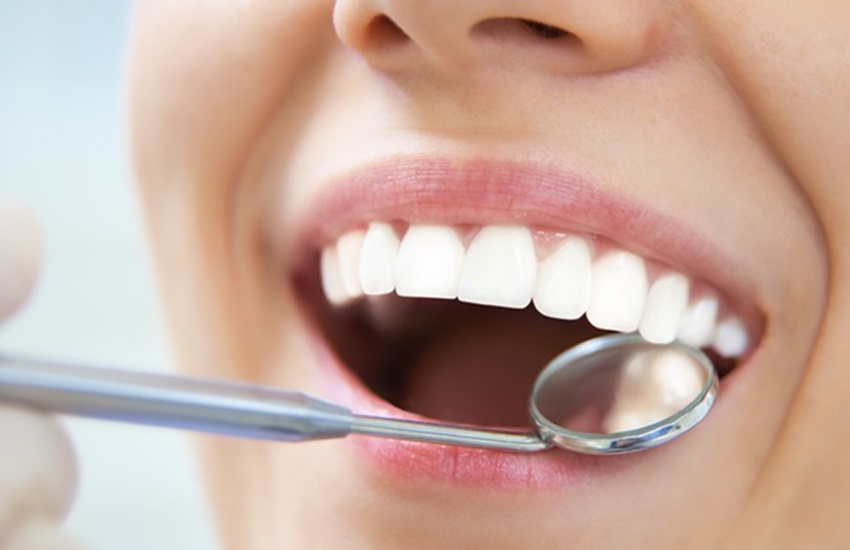 हल्दी और संतरे का छिलका चमकाएगा पीले-बदरंग दांतों को, जानिए क्‍या हैं और  उपाय | Jansatta