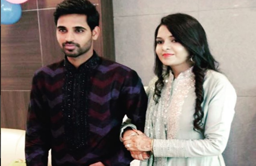 Bhuvneshwar kumar with nupur nagar