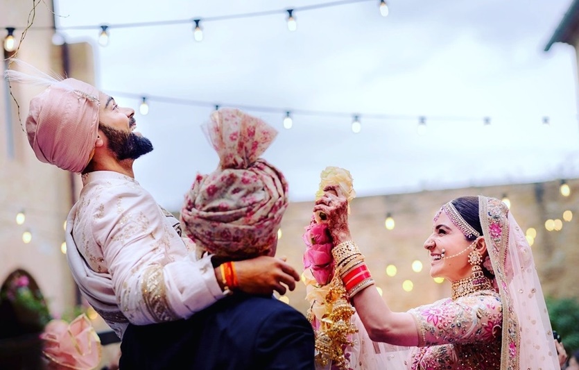 Anushka Sharma, Anushka Sharma Wedding, Anushka Sharma Family, Anushka Sharma Family Photo, Anushka Sharma Wedding Photo, Anushka Sharma Photo, Anushka Sharma Family Backgroung, Virat Kohli, Anushka Sharma Virat Kohli, Anushka Sharma Virat Kohli Wedding Photos