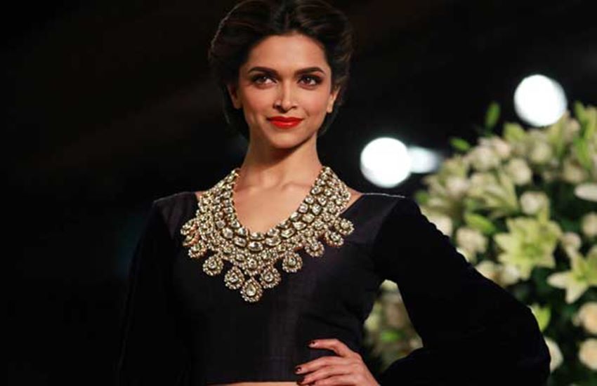 padmavati, padmavati movie, padmavat, पद्मावती, पद्मावत, padmavat movie, padmavati protest, padmavati release, padmavati movie release, padmavati news in hindi, padmavati movie review, padmavati review, padmavat release, padmavati release date, padmavat movie news in hindi, padmavati protest, padmavati controversy, padmavati latest news
