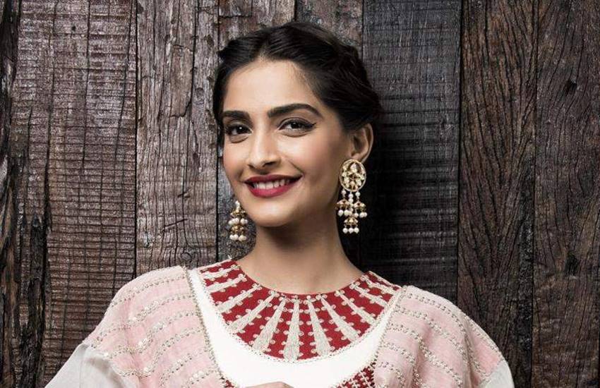 Sonam Kapoor diet, Sonam Kapoor, Sonam Kapoor diet plan, Sonam Kapoor diet plan in hindi, Sonam Kapoor workout, Sonam Kapoor workout routine, Sonam Kapoor fitness, Sonam Kapoor fitness tips, Sonam Kapoor fitness video, Sonam Kapoor workout plan, Sonam Kapoor workout plan in hindi, Sonam Kapoor workout video, Sonam Kapoor exercise, Sonam Kapoor exercise and diet, Sonam Kapoor exercise routine, Sonam Kapoor news