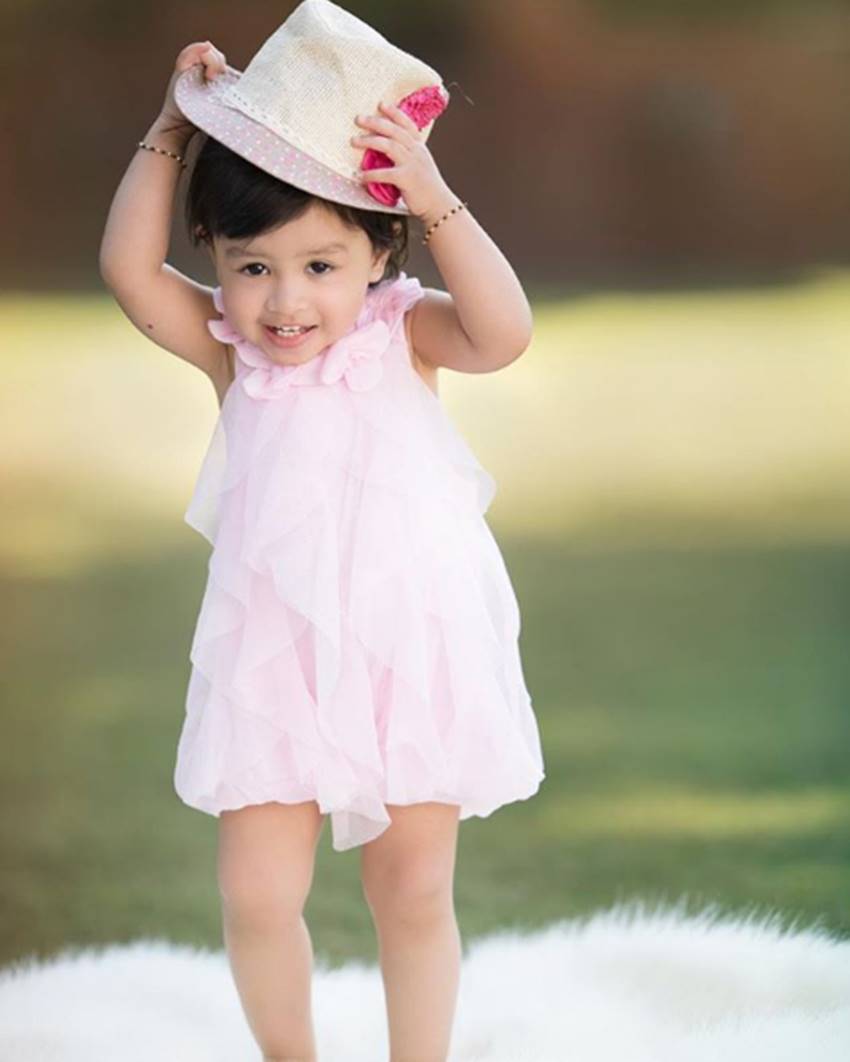 Mahendra Singh Dhoni, Mahendra Singh Dhoni daughter, Ziva, Ziva pics, Ziva photos, Ziva wallpapers, Ziva hd pics, Ziva new pics, Ziva holi pics, Ziva holi photos, Ziva Also Celebrated Holi, Dhoni Daughter Ziva, photo gallery