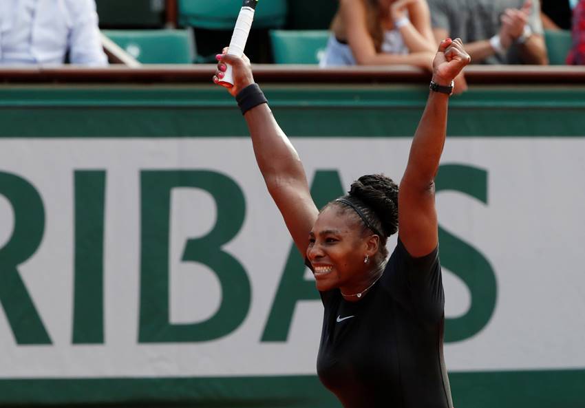 Serena Williams,Sports,Tennis,Venus Williams, Serena Williams playe tennis in black suit, Serena Williams black suit, Serena Williams black suit game, Serena Williams play in black dress