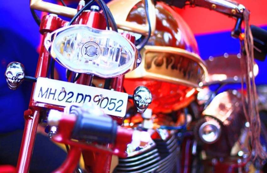 ये है कांच की टंकी वाली Royal Enfield बुलेट, Thunderbird 350 Jansatta