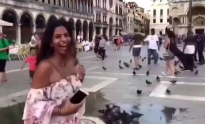 photos of shahrukh khan daughter, shahrukh khan daughter suhana, shahrukh khan daughter, suhana khan in Italy, suhana khan in vacations, shuhana khan with bestie, fun time pictures of suhana khan, happy girl suhana khan, television news, entertainment news,entertainment news, bollywood news, television news, entertainment news,bollywood news, television news, entertainment news,entertainment news, bollywood news, television news, entertainment news