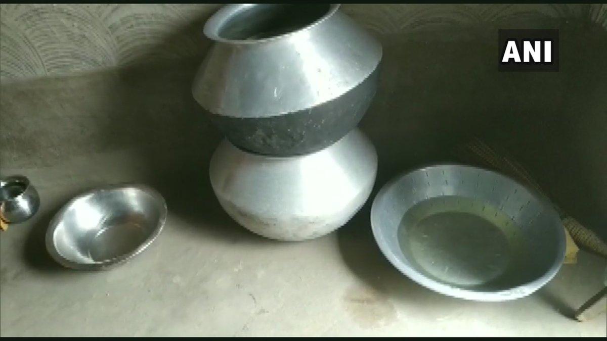 Jharkhand, Latehar, Man, Ramcharan Munda, Death, Starvation, Electronic Machine, Biometric Ration Delivery, Daughter, Ration, Hunger, SDM, Sudhir Kumar, Family, Ayushman Bharat Yojana, Ration Card, Pension, Internet Connection, Offline Distribution, Latehar News, Jharkhand News, State News, Hindi News