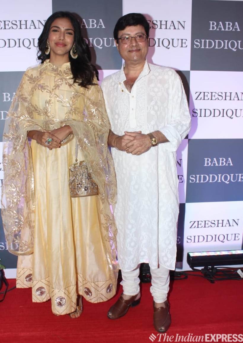 Salman khan, SRK, Katrina Kaif, shah rukh khan, srk salman, mouni roy, Urmila Matondkar, Baba Siddique Iftar party, urmila, shahrukh"