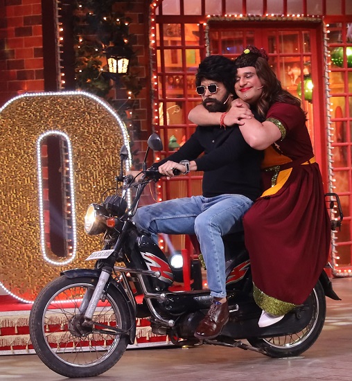 The Kapil Sharma show, Kareena Kapoor Khan, Good Newwz, The Kapil Sharma Show 100 episode, Kapil sharma, Shahid Kapoor, Kabir Singh, kareena Kapoor meet shahid kapoor, Krushna Abhishek, करीना कपूर खान, शाहिद कपूर