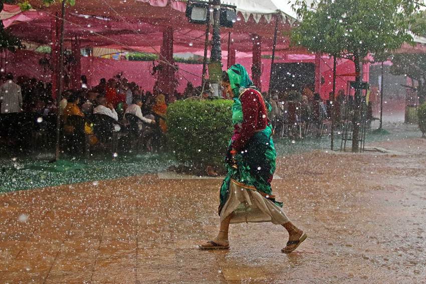 Delhi Weather, Delhi-NCR Weather, Delhi Weather, National Capital, NCT, Showers, Rainfall, Rain, Thunderstorm, Gusty Wind, Jaipur, Rajasthan, Delhi News, Weather News, Hindi News, मौसम, दिल्ली, एनसीआर, मौसम समाचार, मौसम खबरें, हिंदी समाचार, जनसत्ता समाचार