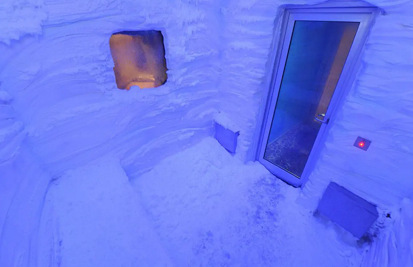 Mukesh Ambani, RIL, Jio, Antilia, Snow Room