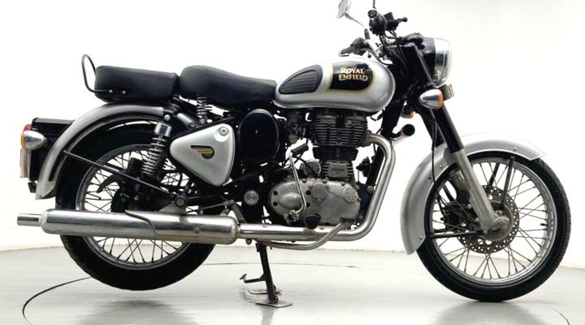 Second Hand Royal Enfield Classic 350 in 98K with 1 Year Warrantyआधी