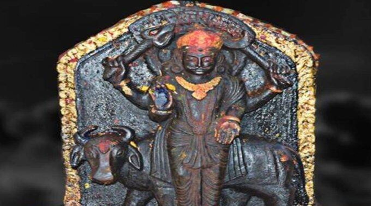 Shani Sade Sati is on the people of Sagittarius, Capricorn and Aquarius