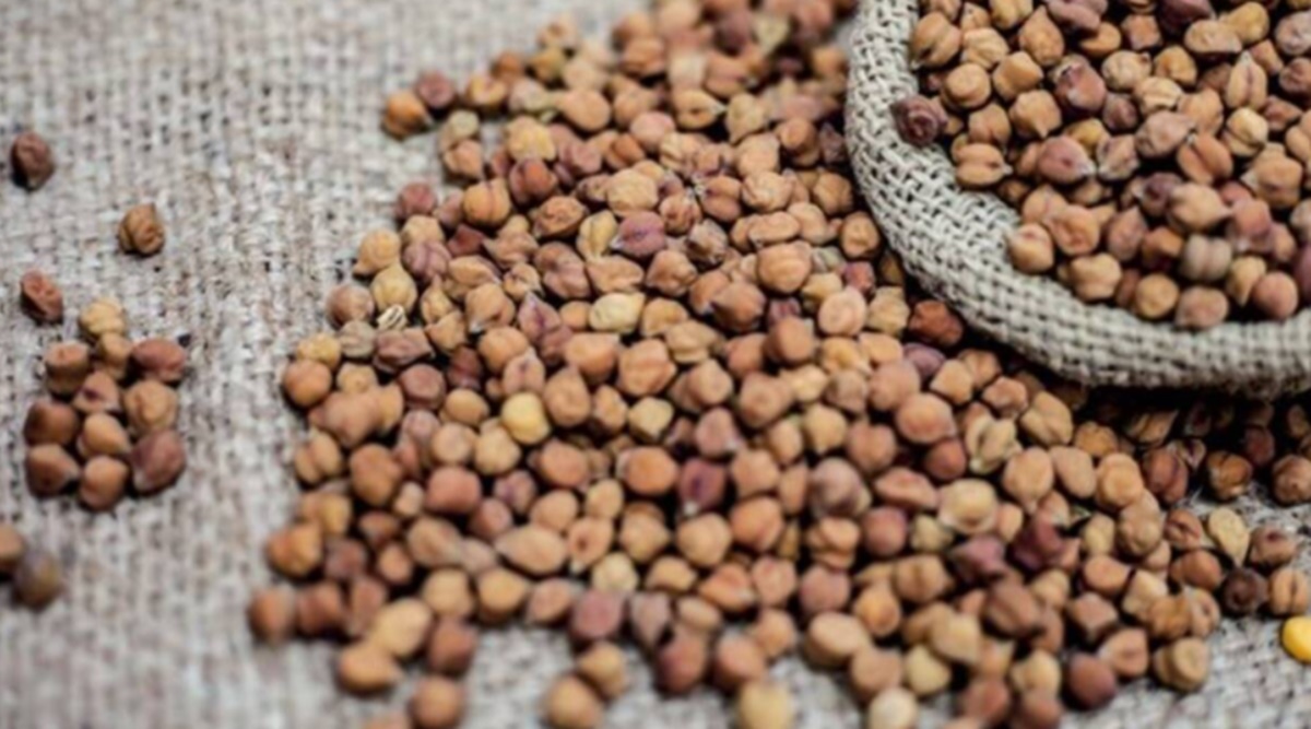 Baba Ramdev Suggest Eat Grams Aka Chana In Winter To Control Blood