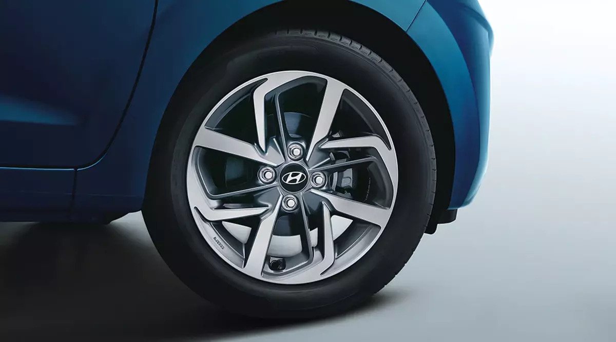 Car Discount March 2022 from Maruti to Hyundai hatchback cars with