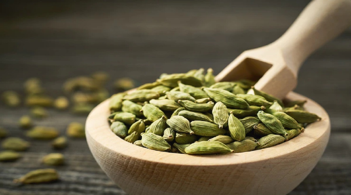 Cardamom treating blood pressure and asthma, know the health benefits
