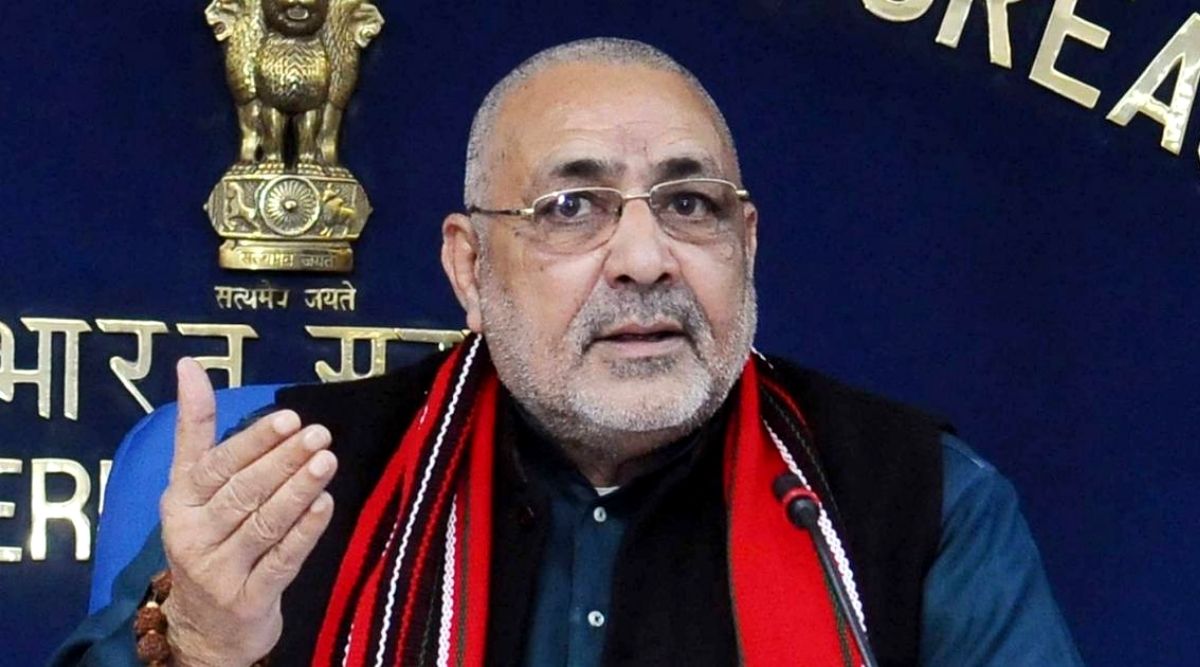 गिरिराज सिंह को बीजेपी मुख्यालय में पहली बार करनी पड़ी प्रेस कॉन्फ्रेंस, खत्म होने पर खैर मनाई - Giriraj Singh had to hold a press conference for the first time at BJP