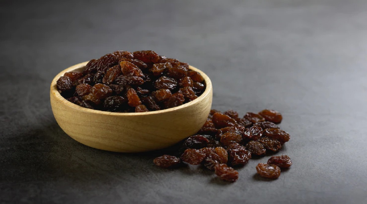 amazing health benefits of Raisins during pregnancy, know how many raisins to eat daily Women