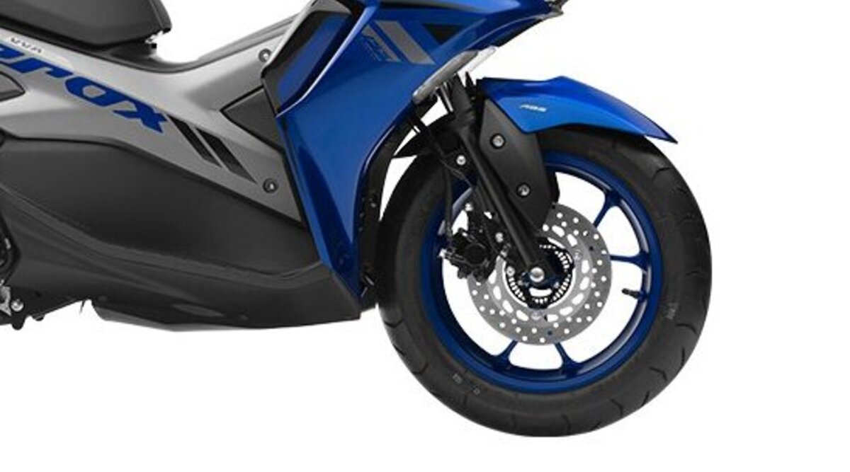 Top 3 Scooters in 150cc Segment Aprilia SXR160 Yamaha Aerox 155 Vespa