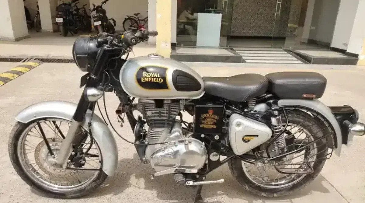 Second hand Royal Enfield Classic 350 in 75 thousand know offers and complete details of cruiser