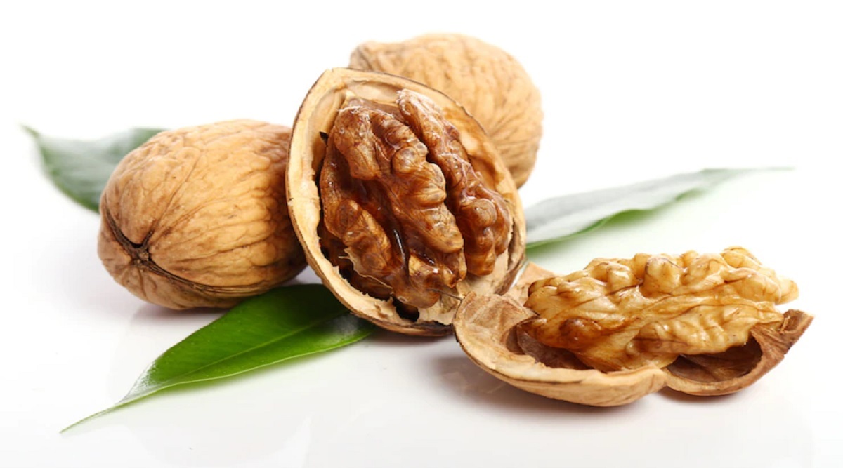 health benefits of walnut for uric acid controlUric acid जोड़ों में