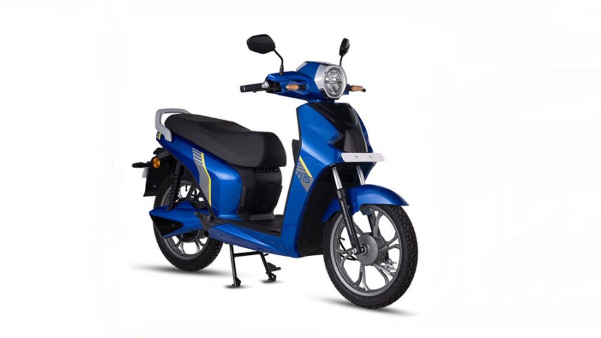 Bgauss d15 electric scooter launched in India know complete details of ...