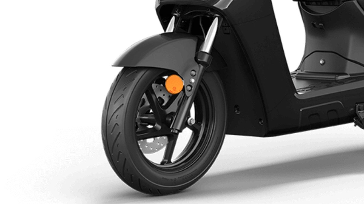 Top 5 Low Budget Electric Scooters with Long Range Bounce Infinity E1