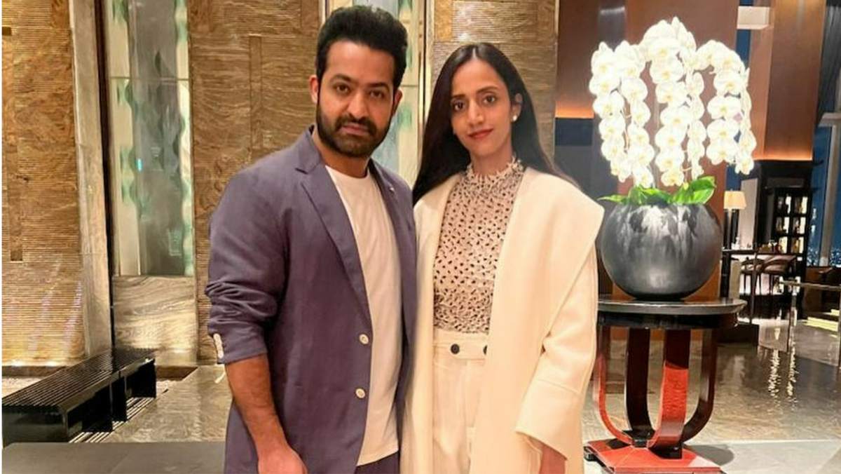 Junior NTR arrives holiday with wife Lakshmi Pranati in america | Jansatta