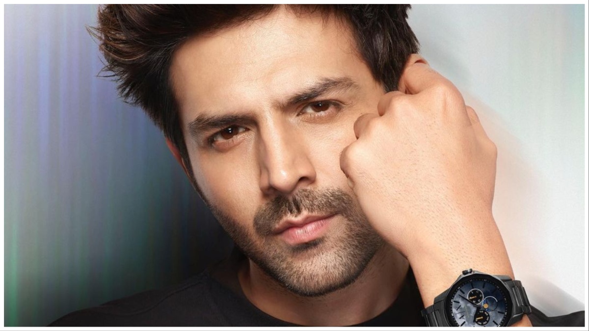 Kartik Aaryan bought new bunglow in Juhu worth rupees more than 17