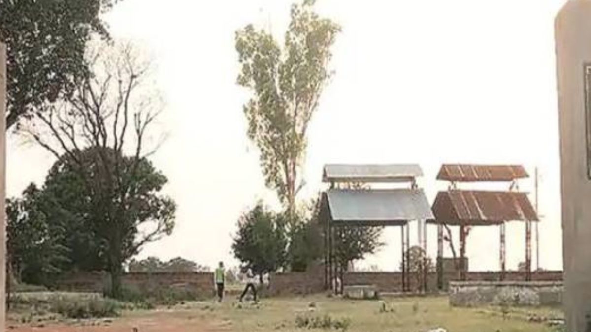 दलितों का शमशान क्यों बना विवाद की वजह? अहमदबाद से सिर्फ 70 किलोमीटर