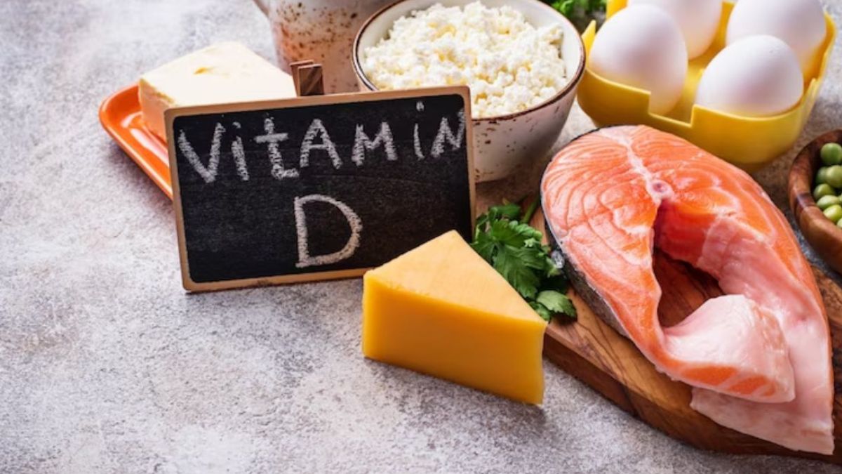 Vitamin D Deficiency symptoms and sign, consume Vitamin D rich these foods  to improve deficiancy-फौलादी शरीर में घुन लगाने लगती है इस विटामिन की कमी,  मांसपेशियां होने लगे शिथिल, इससे ...