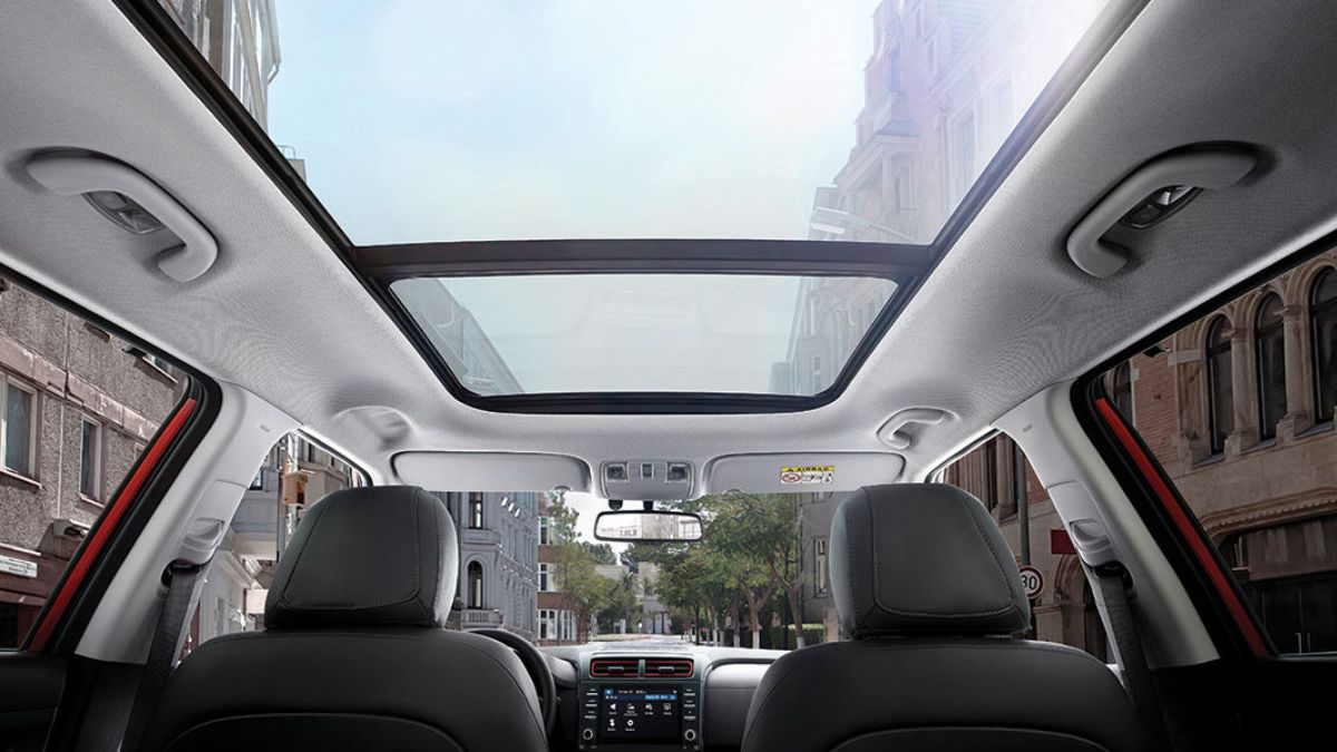 Panoramic Sunroof के साथ 20 लाख से कम कीमत में मिलती हैं ये 5 SUV, जो