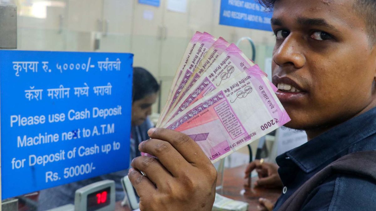 ₹2000 Currency Notes Notes worth Rs 9,330 crore have not yet returned