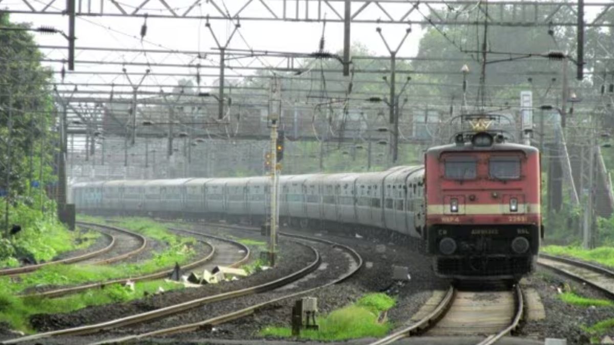 How to book unreserved train ticket on UTS App online indian railways