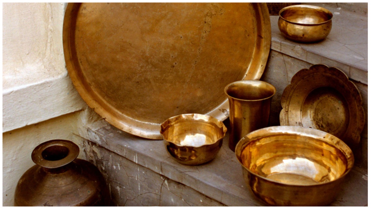 copper utensils : मिनटों में पाएं तांबे और पीतल के बर्तनों की खोई हुई चमक, जानिए देसी ट्रिक 5 copper utensils